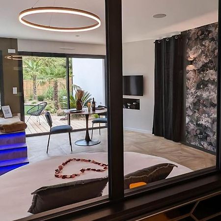 Les Suites Du Payre - Suite Passion Talmont-Saint-Hilaire Экстерьер фото